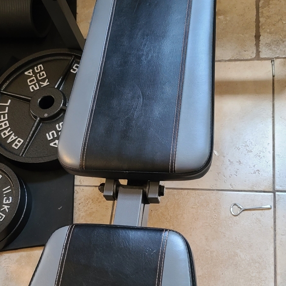 Bench Press Machine - Picture 3 of 4